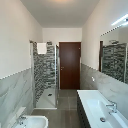 Resegone - Centre Comfy Apartman *