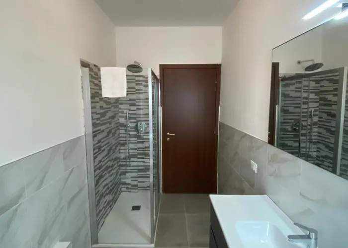 Resegone - Centre Comfy Apartman *